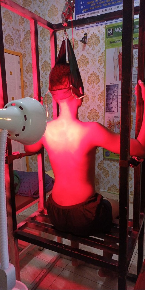 Dokumentasi before dan after postur pasien TTB Spine Center